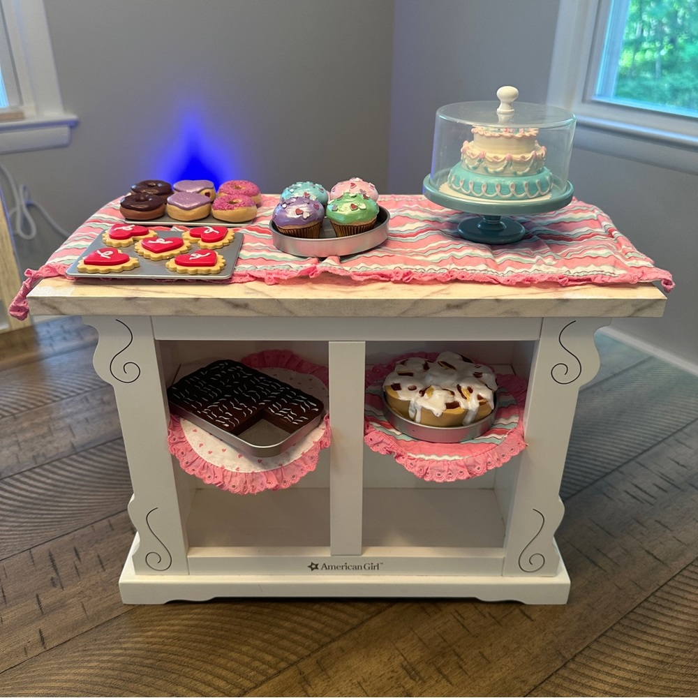 American Girl Sweet Treats Bakery Case